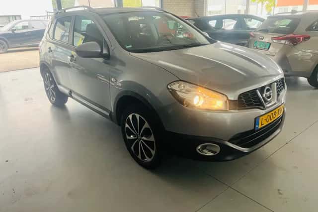 Nissan Qashqai (2013) thumbnail 3