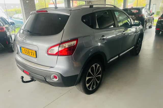 Nissan Qashqai (2013) thumbnail 4