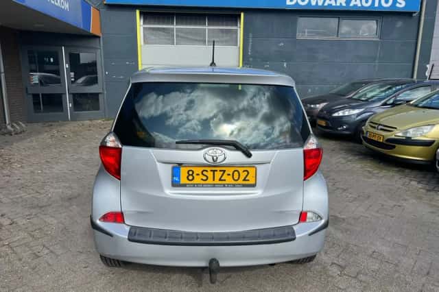 Toyota Verso (2013) thumbnail 5