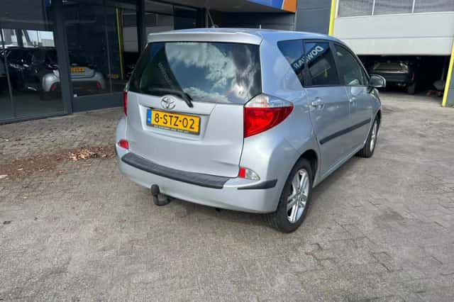 Toyota Verso (2013) thumbnail 6