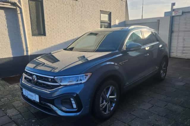 Volkswagen T-Roc (2023) thumbnail 5