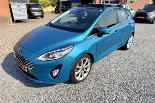 Ford Fiesta (2017) thumbnail 2