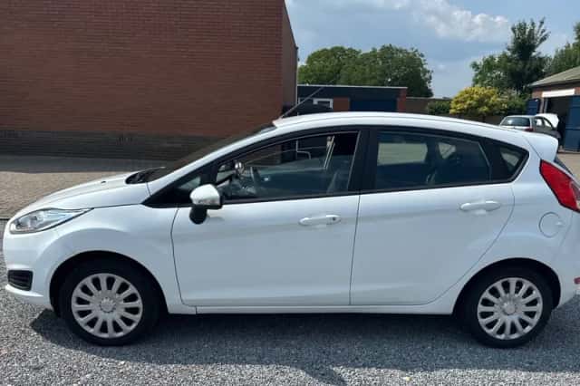 Ford Fiesta (2016) thumbnail 2