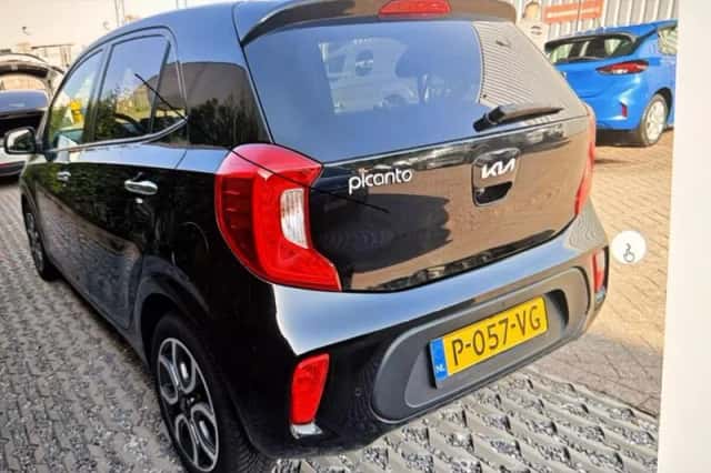 Kia Picanto (2022) thumbnail 5