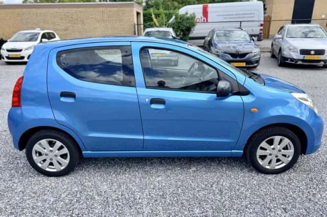 Suzuki Alto (2009) thumbnail 6
