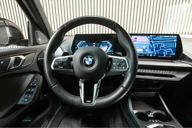 BMW  (2025) thumbnail 5