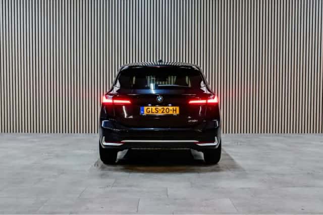 BMW  (2022) thumbnail 4