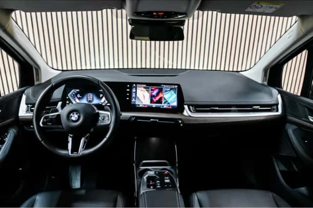 BMW  (2022) thumbnail 5