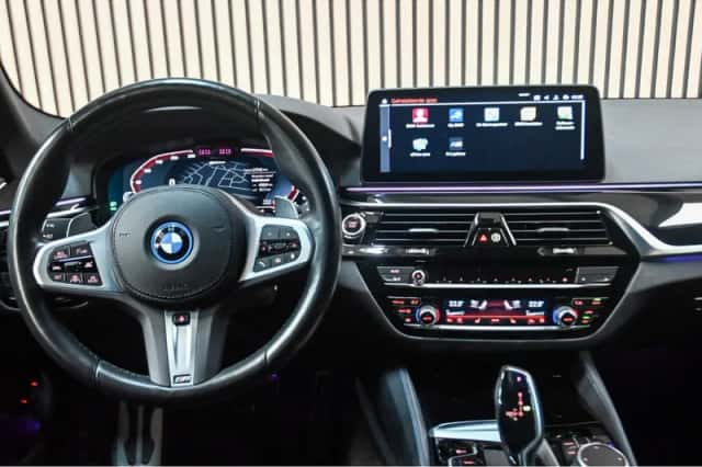 BMW  (2022) thumbnail 4