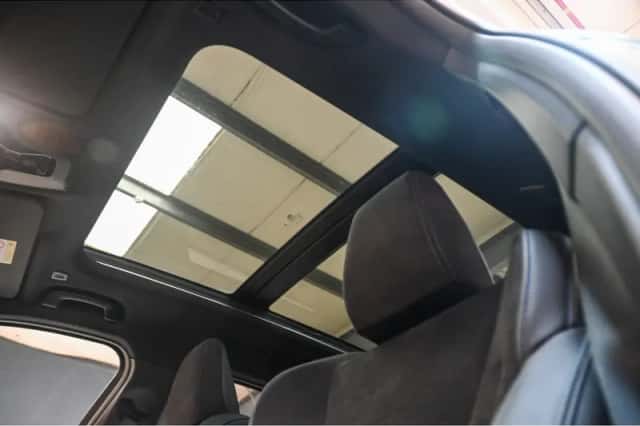 BMW  (2025) thumbnail 4
