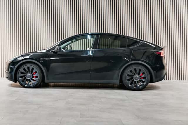 Tesla Model Y (2022) thumbnail 4