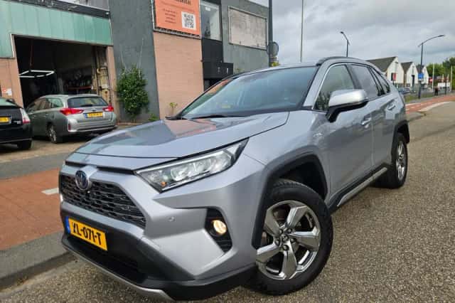 Toyota RAV4 (2019) thumbnail 1