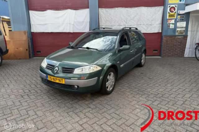 Renault Mégane (2004) thumbnail 1