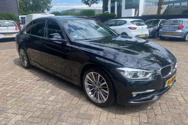 BMW 3-Serie (2016) thumbnail 4