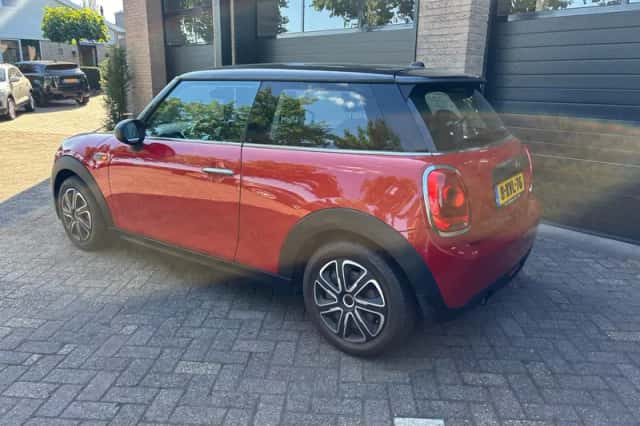 MINI One (2014) thumbnail 3