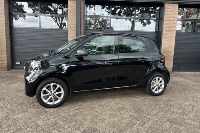 Smart Forfour (2018) thumbnail 2