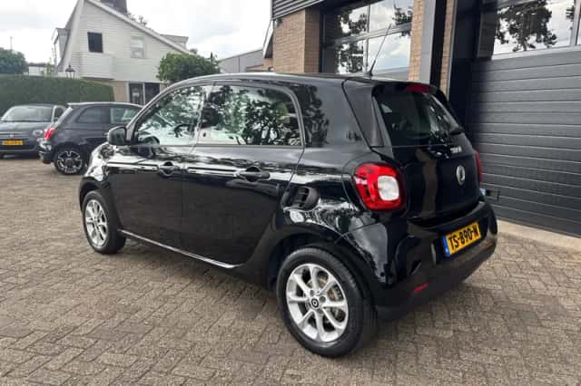 Smart Forfour (2018) thumbnail 3