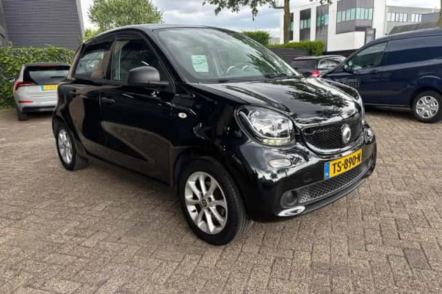 Smart Forfour (2018) thumbnail 4