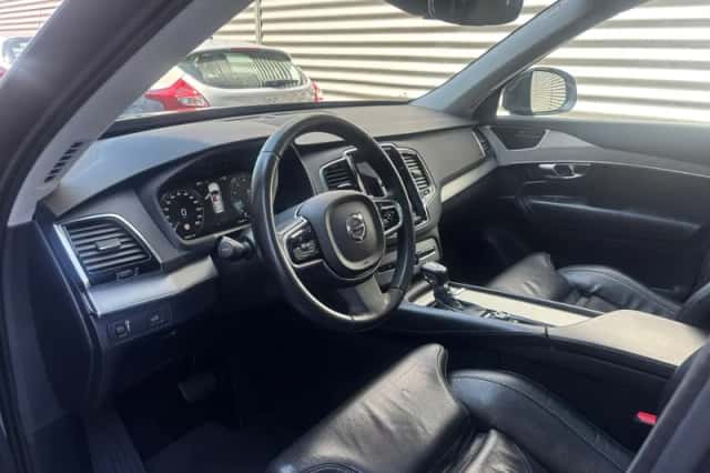 Volvo XC90 (2015) thumbnail 5