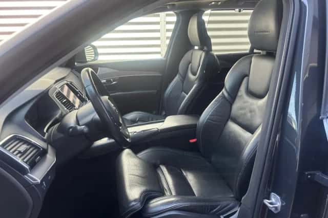 Volvo XC90 (2015) thumbnail 6