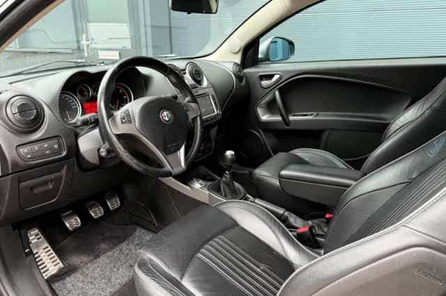 Alfa Romeo Mito (2012) thumbnail 3