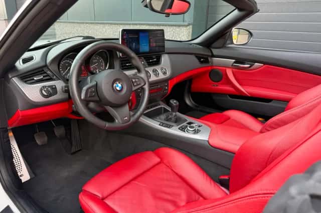 BMW Z4 (2013) thumbnail 3