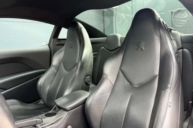 Peugeot RCZ (2011) thumbnail 4