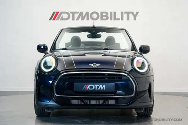 MINI Cabrio (2023) thumbnail 6