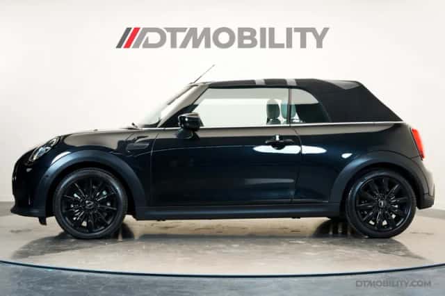 MINI Cabrio (2023) thumbnail 2