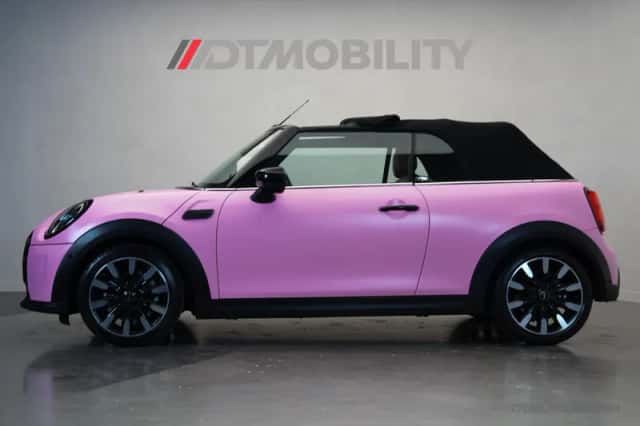 MINI Cabrio (2023) thumbnail 4