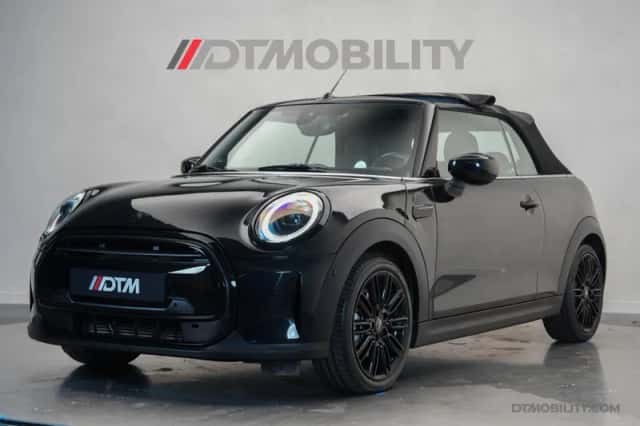 MINI Cabrio (2023) thumbnail 2
