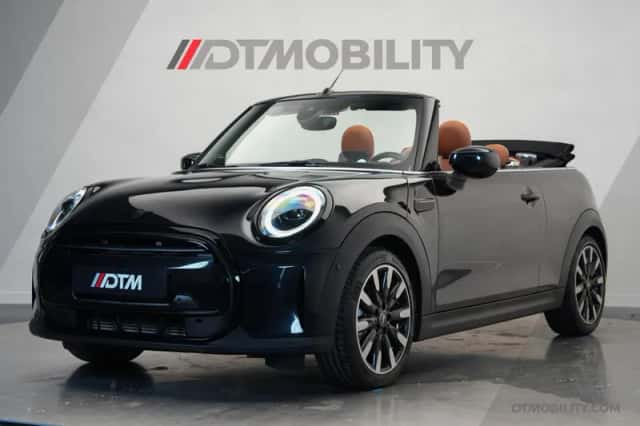 MINI Cabrio (2023) thumbnail 1