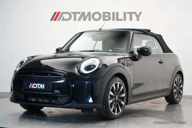 MINI Cabrio (2023) thumbnail 2