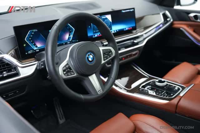 BMW X5 (2024) thumbnail 3