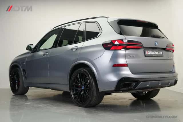 BMW X5 (2024) thumbnail 5