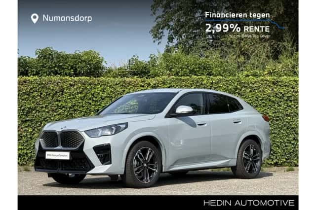 BMW iX2 (2025) thumbnail 1