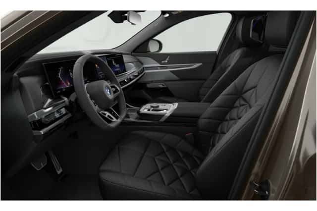 BMW i7 (2025) thumbnail 3