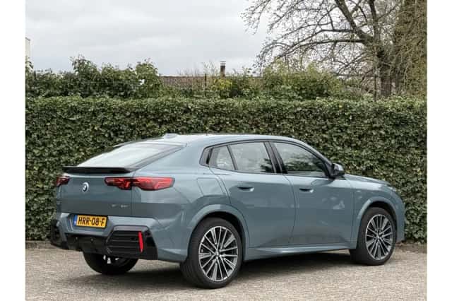BMW X2 (2025) thumbnail 2