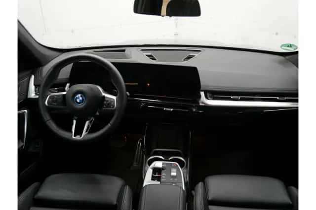 BMW X1 (2025) thumbnail 3