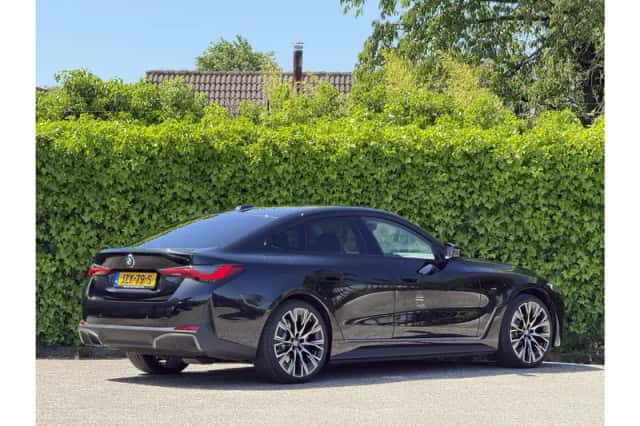 BMW i4 (2026) thumbnail 2