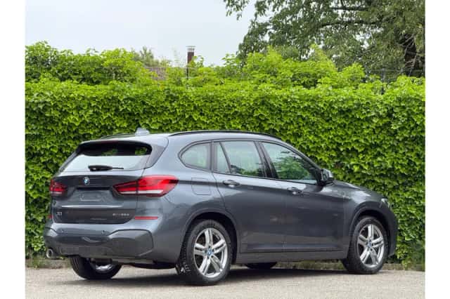 BMW X1 (2022) thumbnail 2