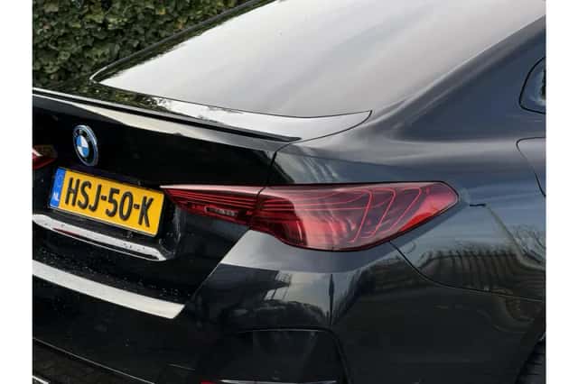 BMW i4 (2025) thumbnail 3