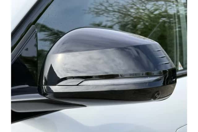 BMW iX2 (2025) thumbnail 5