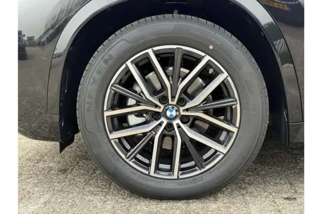 BMW iX1 (2026) thumbnail 5