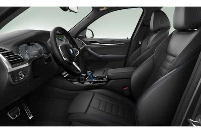 BMW iX3 (2022) thumbnail 3