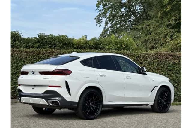 BMW X6 (2024) thumbnail 3