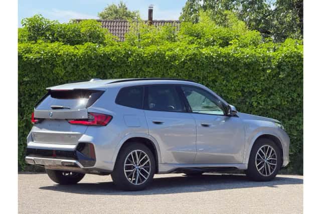 BMW X1 (2023) thumbnail 2