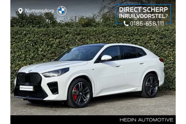 BMW iX2 (2024) thumbnail 1