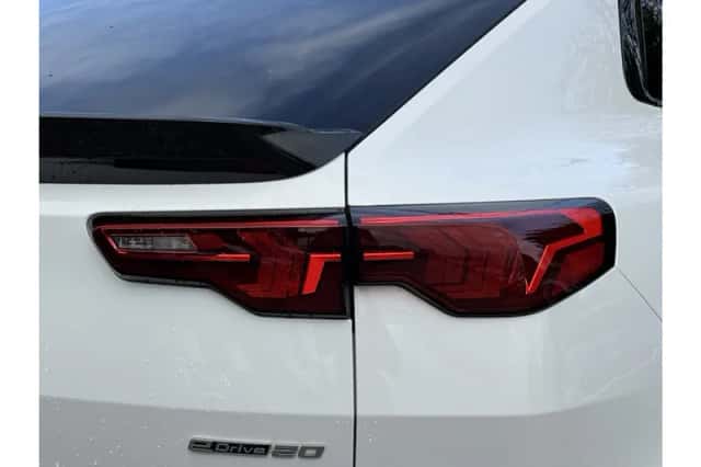 BMW iX2 (2024) thumbnail 3