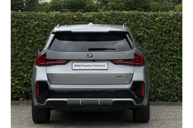BMW iX1 (2025) thumbnail 4